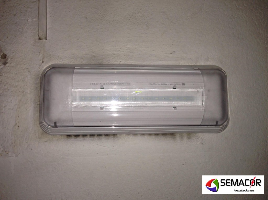 Cambio de alumbrado de emergencia semacor instalaciones